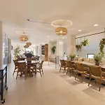Villa Bufi, Espectacular Casa Con Piscina Interior Llagostera