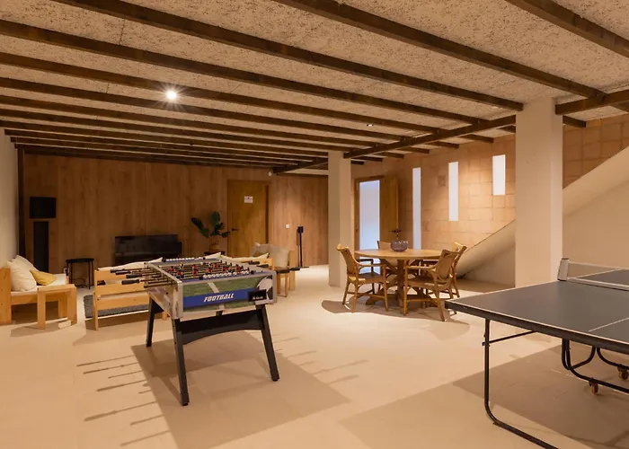 Bufi, Espectacular Casa Con Piscina Interior Llagostera